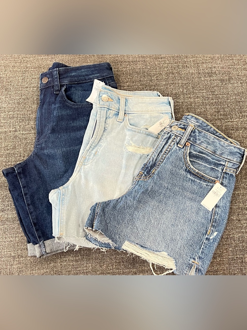 Old Navy Women's Jean Shorts Trio - Dark Blue, Light Blue, Medium Blue Size 2